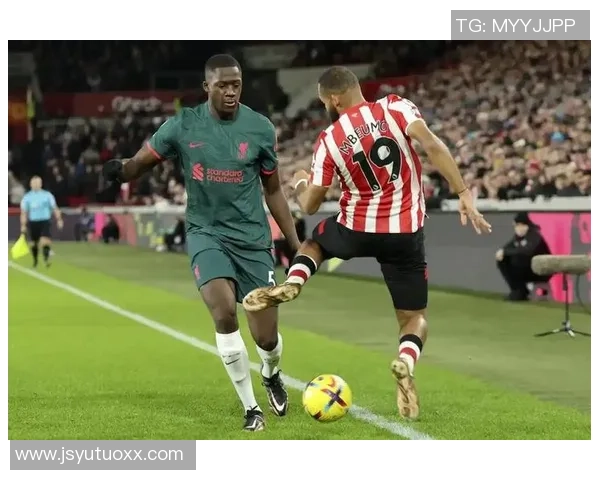 富勒姆主场强势逆袭阿斯顿维拉以二比零完胜对手展现出色状态